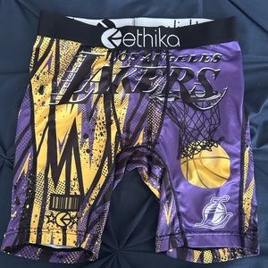 Like brand new! Worn 1 time. Zero stains or marks. Ethika brand!!!